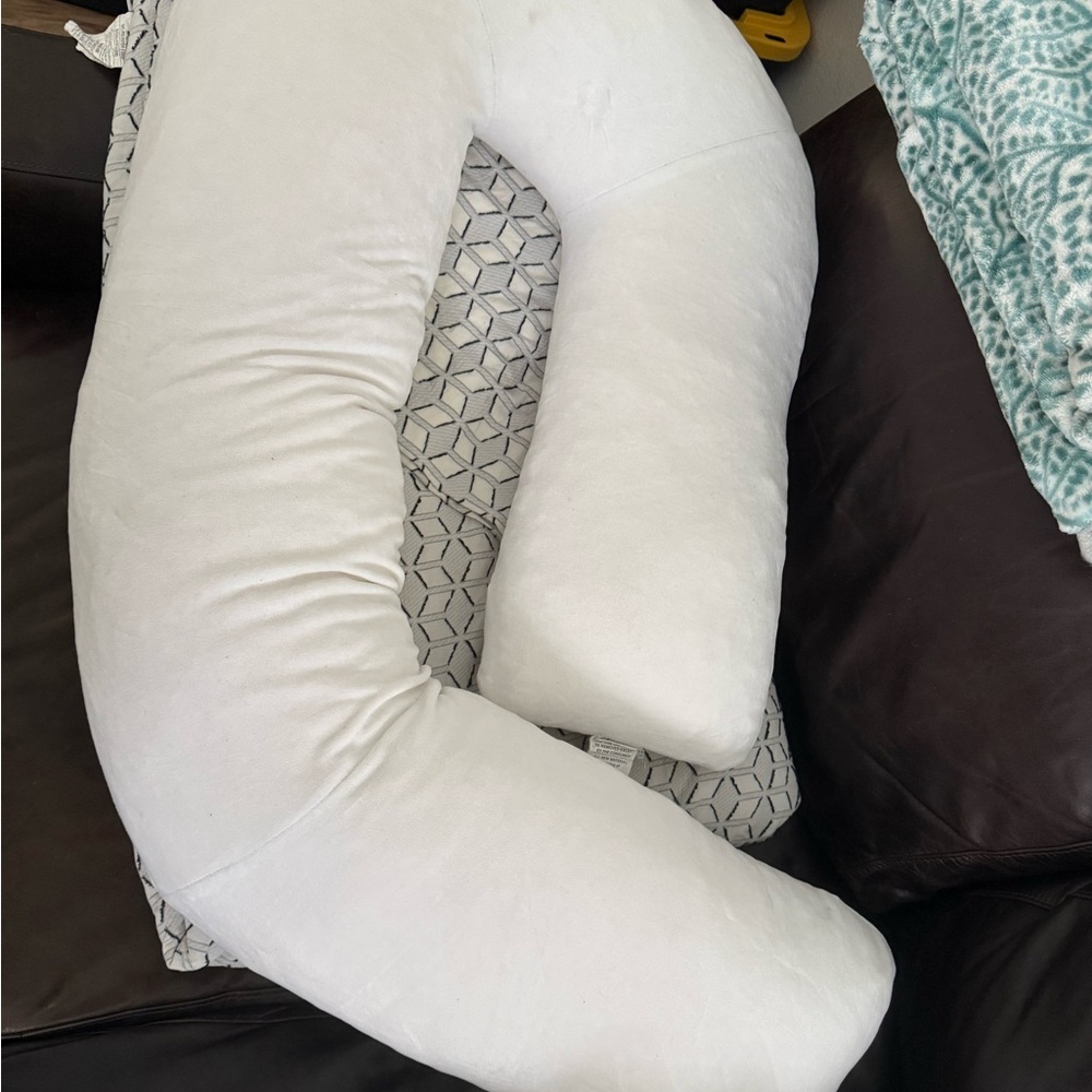 Medcline U-Shaped Body Pillow